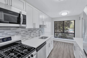 CitySide Huntington Metro Luxury Apartment Building